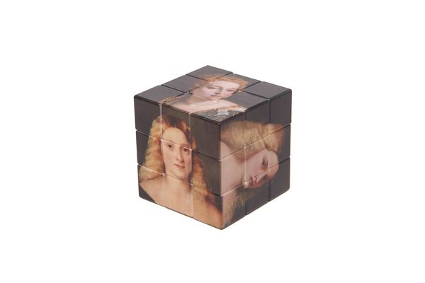 Magic cube: Women's portraits