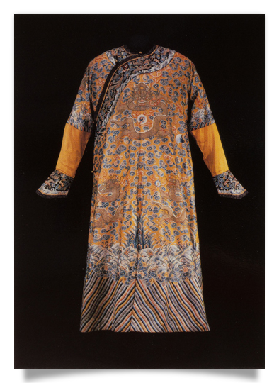 Postcard: Twelfe-symbol emperor´s dragon robe (long pao)