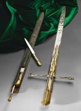 Postcard: Hunting Sword and three knives of Emperor Maximilian I