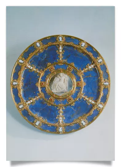 Postcard: Basin, Lapislazuli with agate cameo