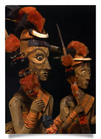 Postkarte: Ahnenfiguren der Naga